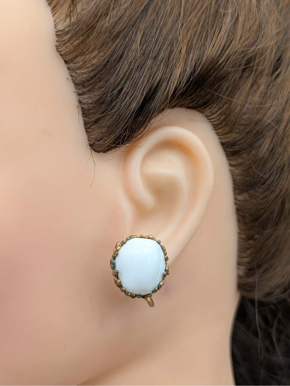 Vintage Miriam Haskell White Glass Crown Prong Screw Back Clip On Earrings
